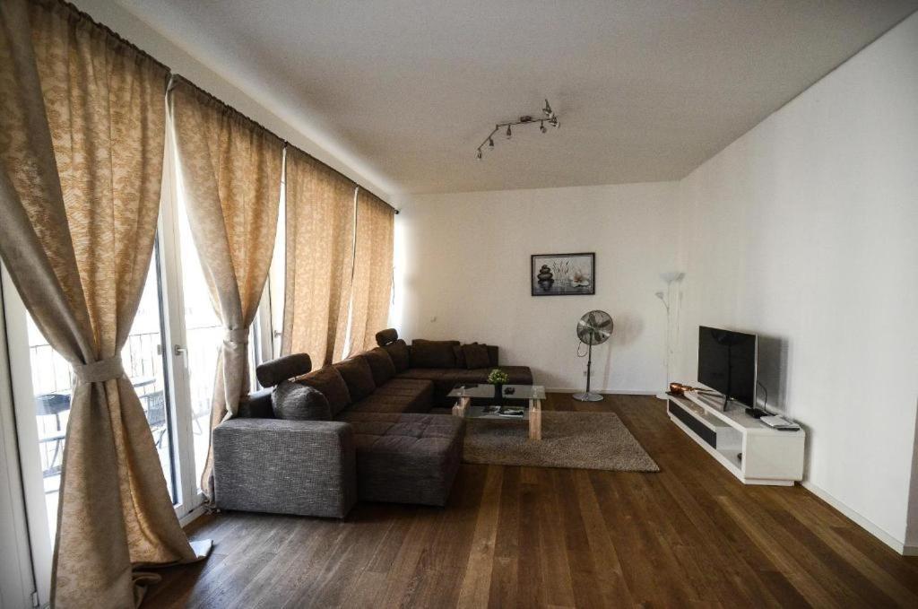 High-Quality In The Heart Of Stuttgart 4 Appartement Buitenkant foto