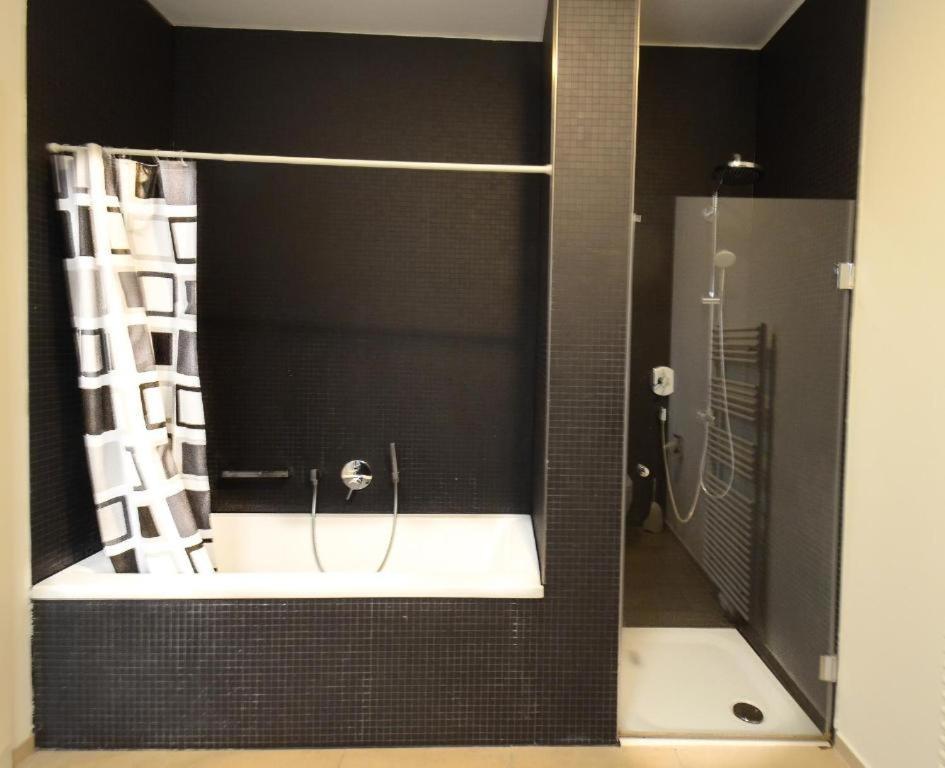 High-Quality In The Heart Of Stuttgart 4 Appartement Buitenkant foto